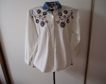 Jane Ashley White Blouse with Applique/Embroidery/Faux Pearls