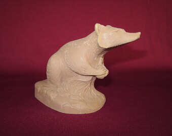 Craft-tex,raccoon, 5" molded pecan resin figurine,unpainted