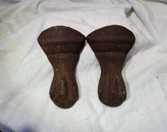Clawfoot Bathtub Feet, Antique Tub Feet, Set of 2, Vintage Metal Legs