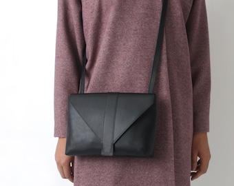Minimalistic Crossbody Bag Genuine Leather in Black, satchel bag, box bag, envelope purse, messenger bag