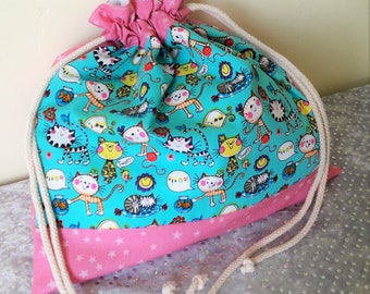 Pouch kittens starred
