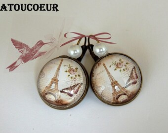 Earrings / Stud Earrings/Cabochon/Metal Bronze, Paris Eiffel Tower, Vintage