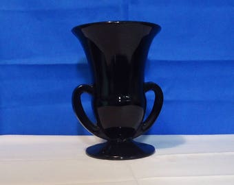 012518 03 L. E. Smith Black Amethyst Love Cup