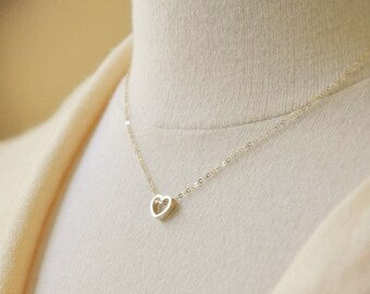 Gold Tiny Heart Outline Necklace - Minimal Necklace, Simple Necklace, Layering Necklace, Tiny Charm Jewelry