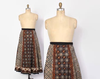 Vintage 70s Indian Wrap SKIRT / 1970s Ethnic India Cotton Batik High Waisted Bohemian Skirt