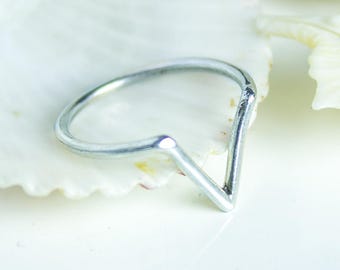 Midi V Ring Chevron Boho Chic Jewelry Knuckle Ring Stacking Bohemian Silver Rings Minimalistic 18mm Wire Ring Midi Rings
