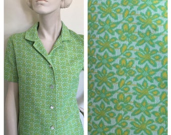 button down MOD shirt dress// Lime green floral // 1960s button down shirt dress// mini shift dress. size L