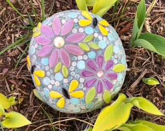 Busy Bees Garden Ornament