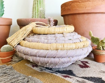 Southwestern Coiled Fabric Basket with Lid / Vintage Storage Basket