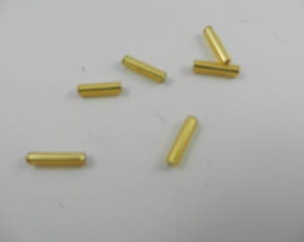 10mm tchèque Guterman régulière en forme de perles de bugle en 22gams1870 or jaune