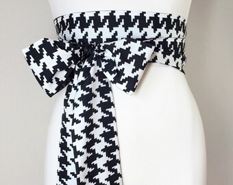 Black & White Houndstooth Sash, Black and White Sash Belt, Reversible to Solid Black Satin Sash, Pixel Houndstooth Wrap Belt, Satin Swank