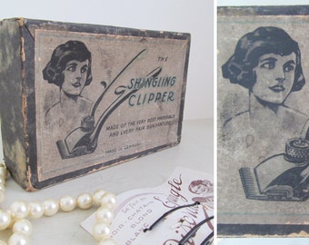 SALE!!!~Delightful 1920s-30s shingling clipper in original box~Flapper, Charleston~Rare & nostalgic display~Hair salon/Bathroom/Photo prop