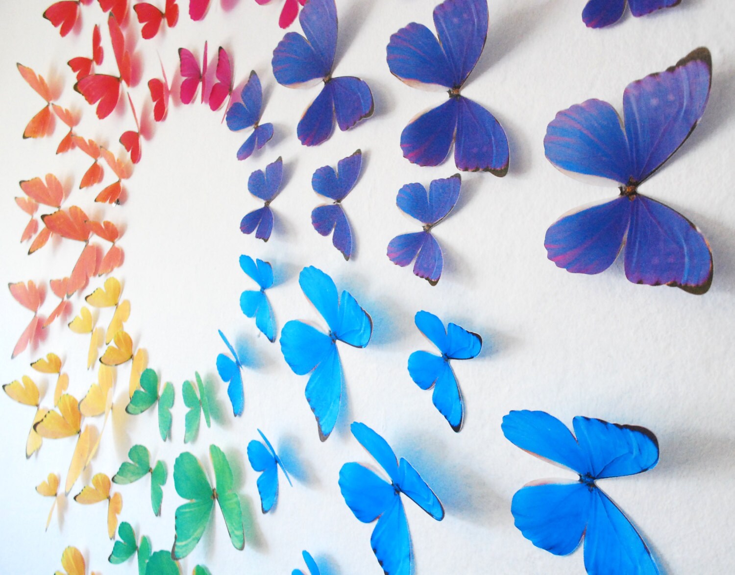 Объемная бабочка из бумаги своими руками. Бабочки на стену. Бабочки для декора. Бабочки для украшения комнаты. Украшение на стене из бабочек.