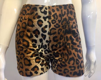 Size 8 Vintage leopard print high waisted shorts