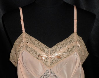 Vintage 1940's - 1950's Ecru Lace & Peach Rayon Full Slip 36
