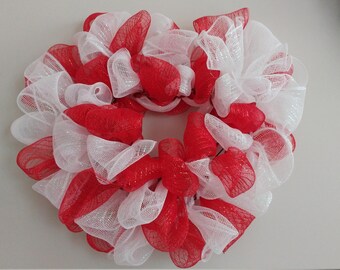 Wreath: Heart shaped deco mesh