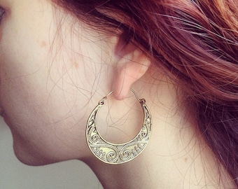 Gold Hoop earrings,Bohemian Jewelry,BOHO EARRINGS,Tribal Brass earrings,Ethnic minimalistic, earrings,Spiral jewelry gift for her YH106