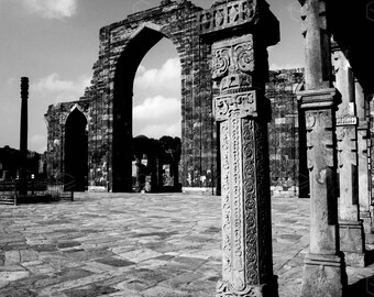 INDIAN RUINS - black and white