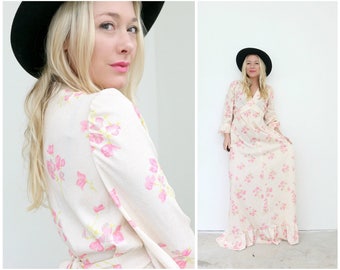 1960s Spring Maxi Dress /// Size Extra Small to Small