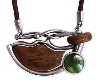 Pendant “Bumblebee Flight“
