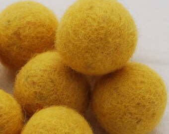 10 Felt Balls - 3cm - Mustard Yellow