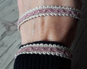 Grey plaited p24 pale and dusty rose rosewood 12mm