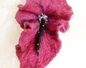 wet felted, hand made, flower-brooch, merino wool, mulberry silk, natural stones