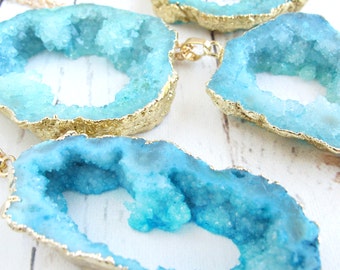 Druzy Necklace-Blue Goede Necklace-Geode Slice Pendant-Blue Druzy-Raw Crystal Necklace-Gemstone Necklace-Geode Crystal Necklace-Gift for Her
