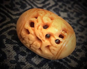Bone bead #34....Carved bone bead, Carved bead, Carved Chinese bead