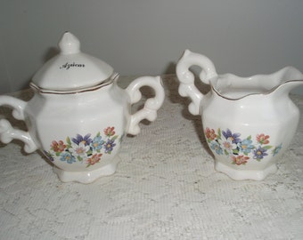 Creamer and Sugar set with flowers and gold trim,Large,Elegant Ceramic Cream and Sugar(Azucar)