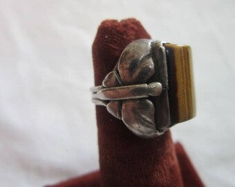 Antique Native American Sand Cast Sterling Silver & Tigers Eye Stone Ring