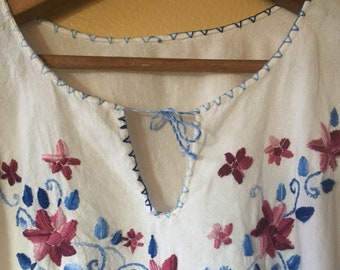Vtg Mexican Cotton Embroidered Blouse // angel wing sleeves