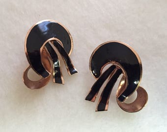 Super 1940's Coro Screw Back Earrings