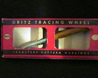 Vintage Tracing Wheel with Bakelite Handle in Original Box by Dritz