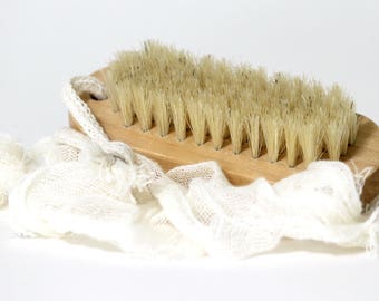 Nail Brush, Natural Wooden Finger Nail Brush Soft Bristled Two-Sided, Spa Manicure, Boar Bristle Cleaning Brush, Natural Bristled Nail Brush