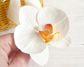 Hawaii flower hair piece White orchid hair clip Bridal headpiece Flower orchid hair pin Orchid hair comb Tropical flower Wedding accessory