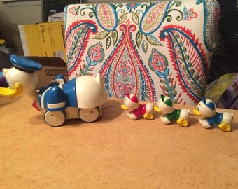 Donald Duck with Huey, Dewey, & Louie Vintage Musical Pull Toy