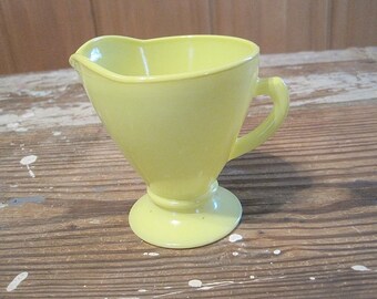 Hazel Atlas "Ovide" Yellow Creamer