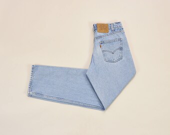 Vintager Levis Jeans, High Waisted Levis 550 Jeans, 90s Mom Jeans, Dad Jeans, Medium Wash Jeans, Relaxed Fit Jeans, Classic 90s Levis W 32