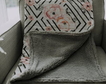Muslin Blanket - Sherpa Blanket - Cuddly Blanket - Crib Blanket - Floral Blanket - Modern Blanket - Modern Nursery Idea - Swaddling Blanket