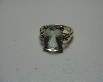 Vintage green amyathyst set in 14k gyellow gold stone14mmx10mm 8.48 carats size 7