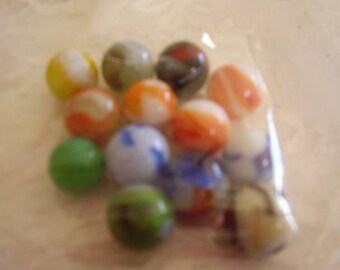 Vintage Solid White SWIRL Glass MARBLES(B)
