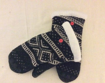 Upcycled warm and soft wool sweater mittens