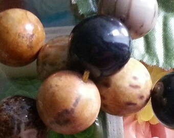 5 wooden bead petrify natural 16mm, hole 1 mm