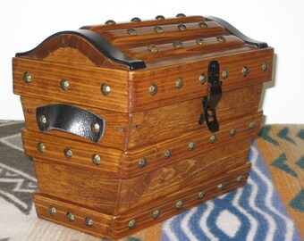 Small PIRATE TREASURE CHEST