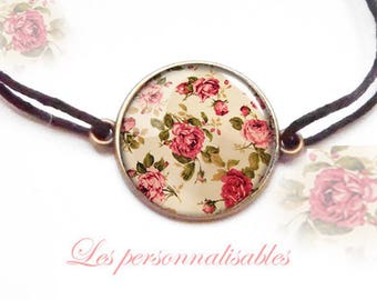 Bracelet on adjustable cord and fields of pink glass dome