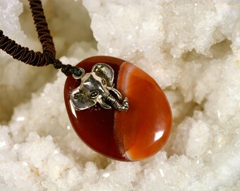 Red banded agate pendant + elephant N18