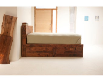 Reclaimed Old Growth Storage Bed