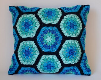 Kissen Granny Squares Häkelkissen gehäkelt Sechsecke Baumwolle 30X28cm 12"X11" crocheted cushion pillow coussin