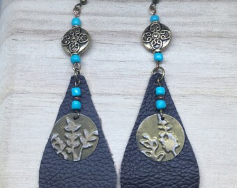 Boho earrings; leather earrings; turquoise earrings; drop earrings; dangle earrings;